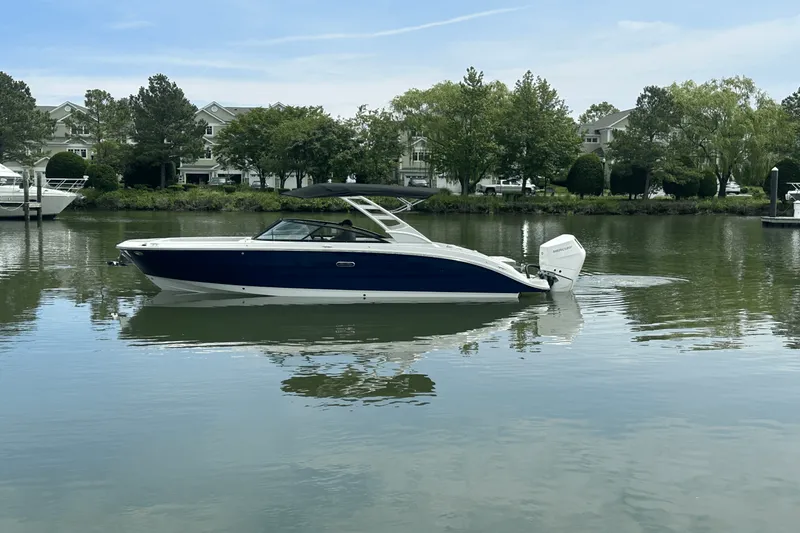 Slide: The Image of Sea Ray SDX 270 Outboard 2025 - 5