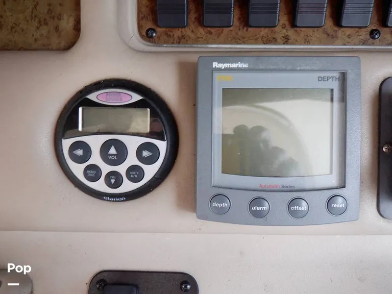 Slide: The Image of Sea Ray 310 Sundancer 1999 - 11479308