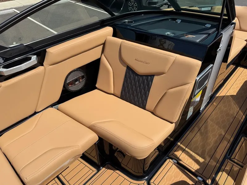 Slide: The Image of MasterCraft XT24 2025 - 15