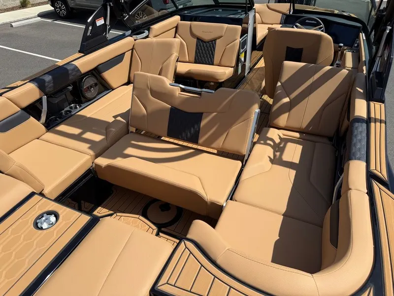 The Image of MasterCraft XT24 2025 - 0