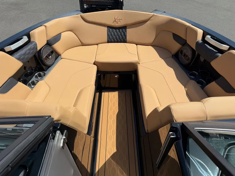 Slide: The Image of MasterCraft XT24 2025 - 16