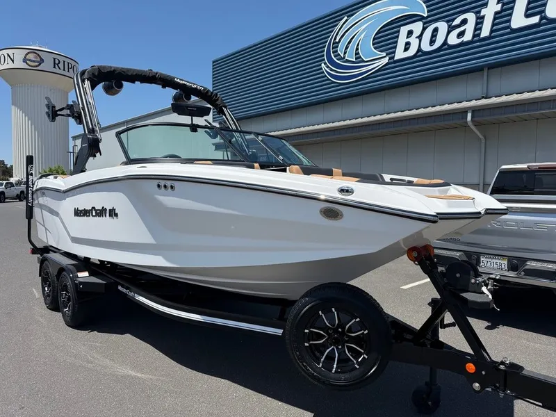 Slide: The Image of MasterCraft NXT22 2025 - 3