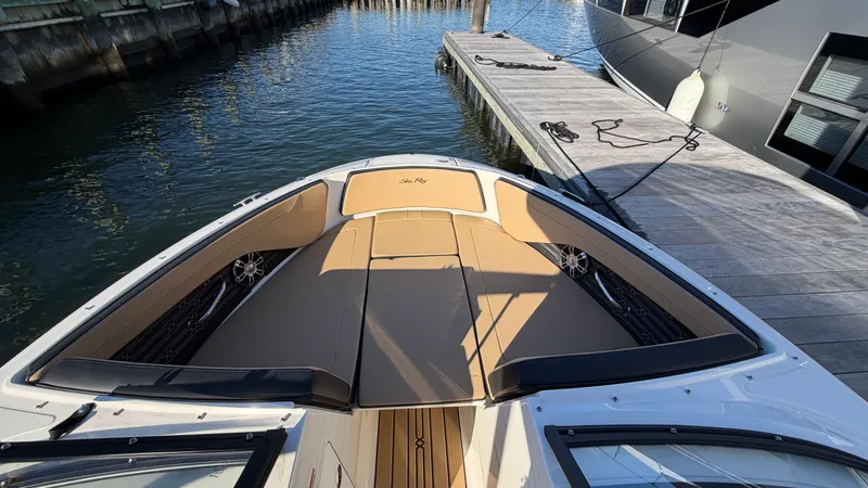 Slide: The Image of Sea Ray SPX 190 Outboard 2025 - 45