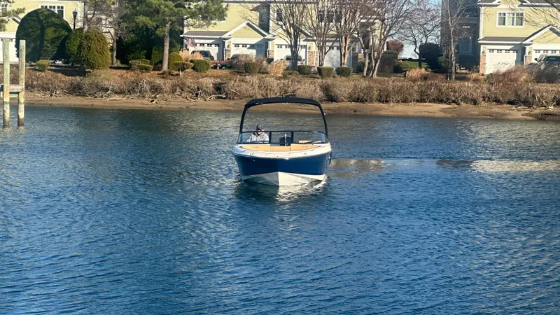 Slide: The Image of Sea Ray SPX 190 Outboard 2025 - 7