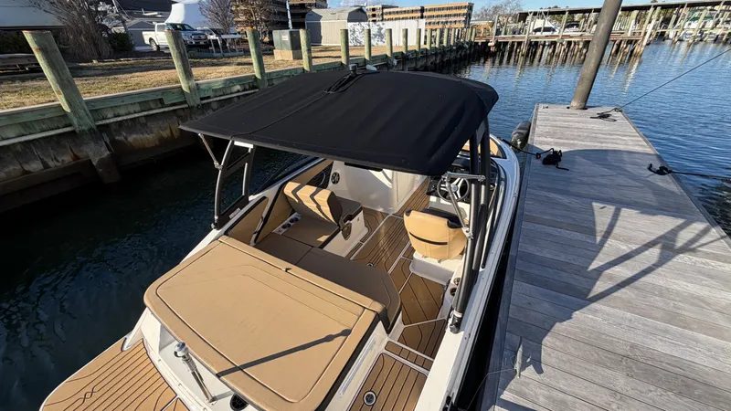 Slide: The Image of Sea Ray SPX 190 Outboard 2025 - 8