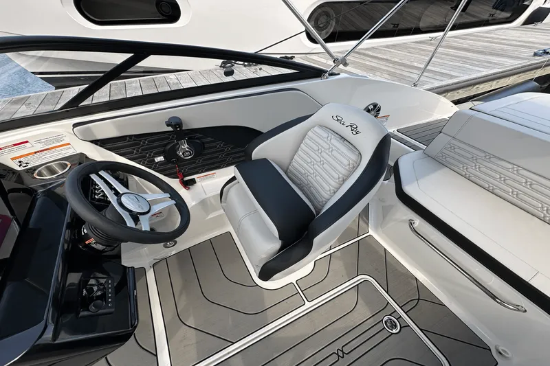 Slide: The Image of Sea Ray SPX 190 Outboard 2025 - 29