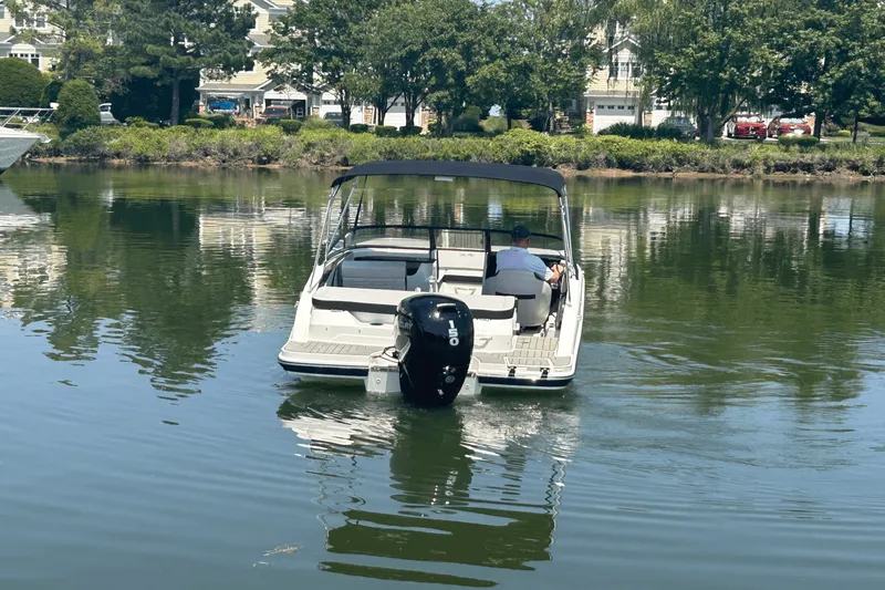 Slide: The Image of Sea Ray SPX 190 Outboard 2025 - 3