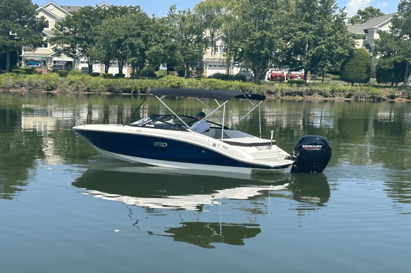 Slide: The Image of Sea Ray SPX 190 Outboard 2025 - 4