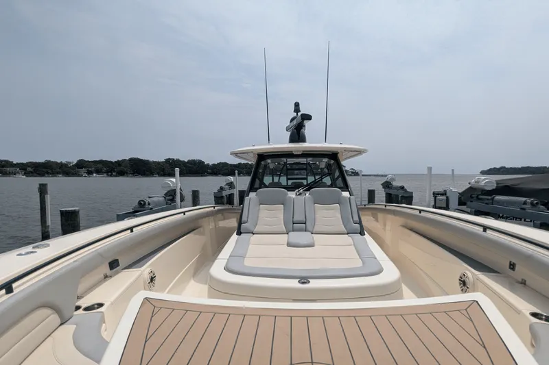 Slide: The Image of Scout 420 LXF 2020 - 27