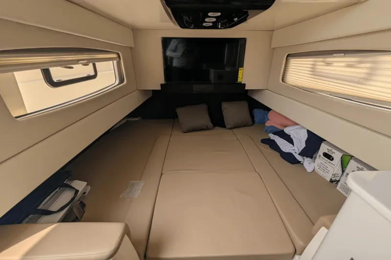 Slide: The Image of Scout 420 LXF 2020 - 37