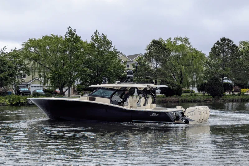 Slide: The Image of Scout 420 LXF 2020 - 57