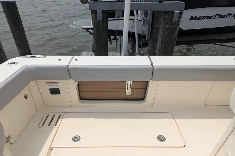 Slide: The Image of Scout 420 LXF 2020 - 6