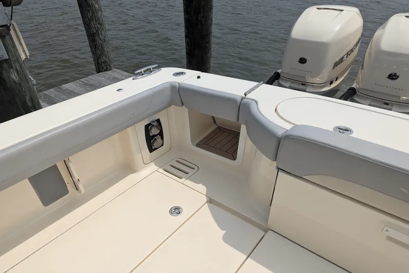 Slide: The Image of Scout 420 LXF 2020 - 7