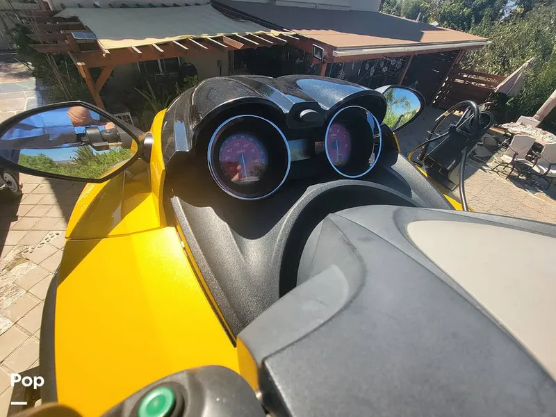 Slide: The Image of Yamaha FX SHO and FZS SHO 2013 - 11468954