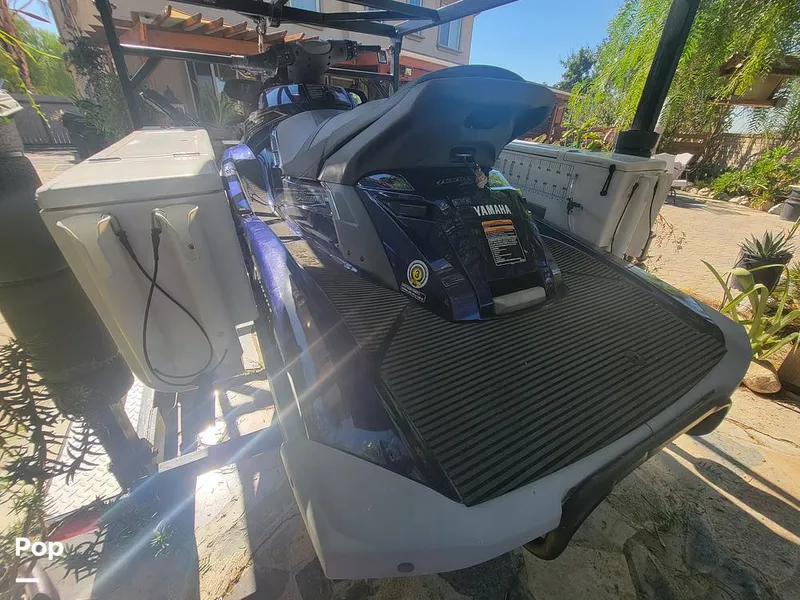 Slide: The Image of Yamaha FX SHO and FZS SHO 2013 - 11468967