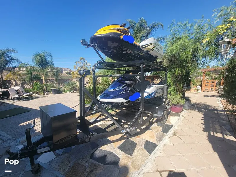 Slide: The Image of Yamaha FX SHO and FZS SHO 2013 - 11517995