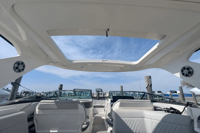 Slide: The Image of Sea Ray 310 SLX OUTBOARD 2021 - 22