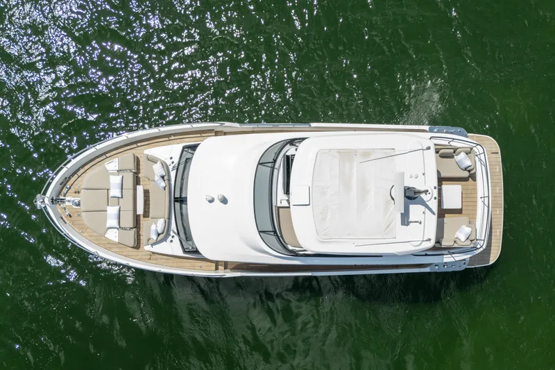 Slide: The Image of Azimut Magellano 60 2025 - 15