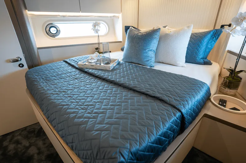 Slide: The Image of Azimut Magellano 60 2025 - 35