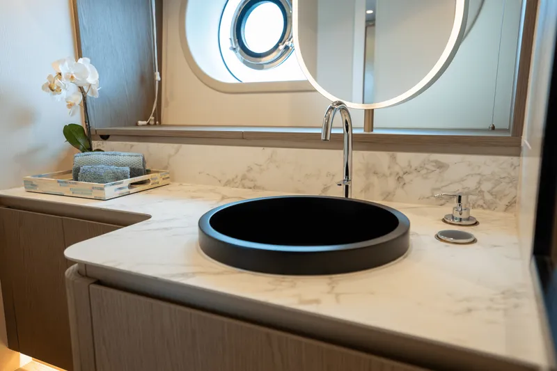 Slide: The Image of Azimut Magellano 60 2025 - 40