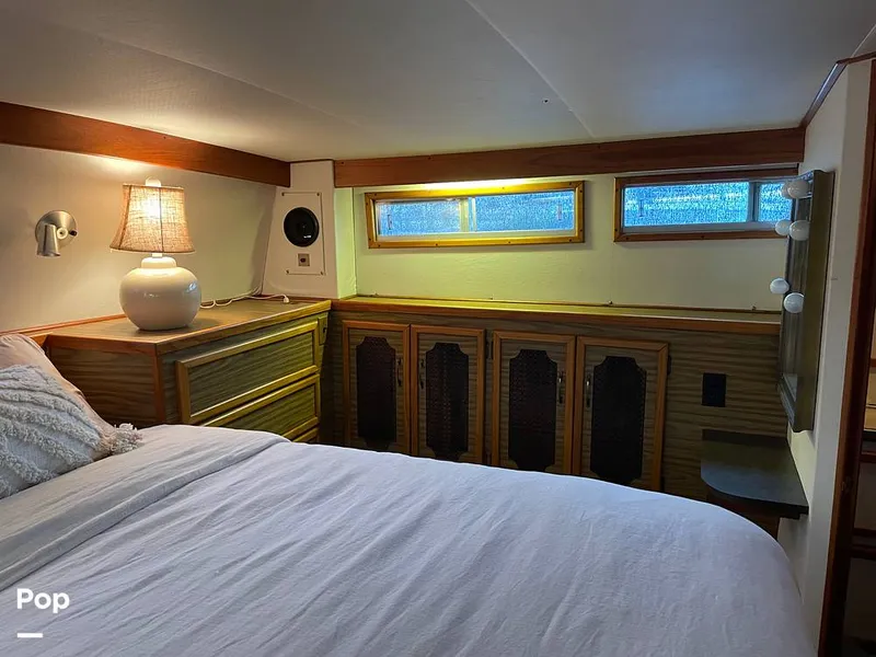 Slide: The Image of Captains Quarters - 11438158