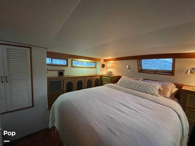 Slide: The Image of Captains Quarters Ample Storage - 11438161