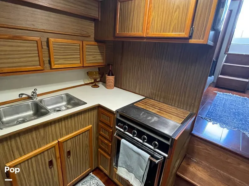 Slide: The Image of Viking 43 Double Cabin Motoryacht 1976 - 11438169