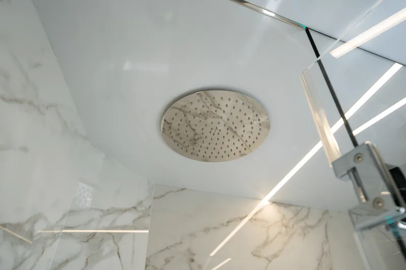 Slide: The Image of Galeon 680 FLY 2025 - 36