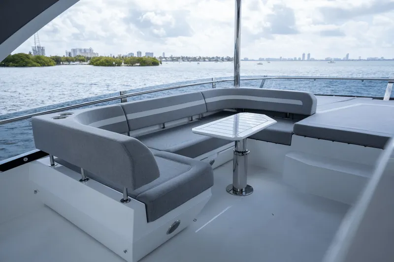 Slide: The Image of Galeon 680 FLY 2025 - 46