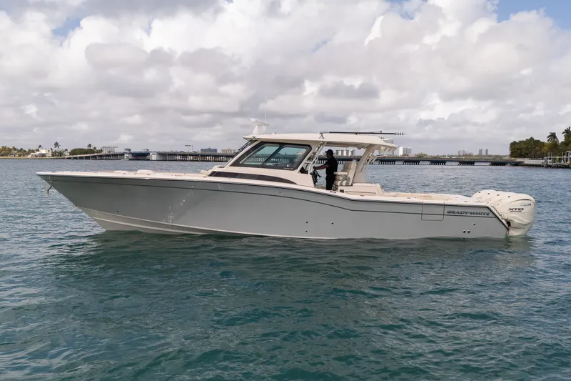 Slide: The Image of Grady-White Canyon 456 2025 - 7