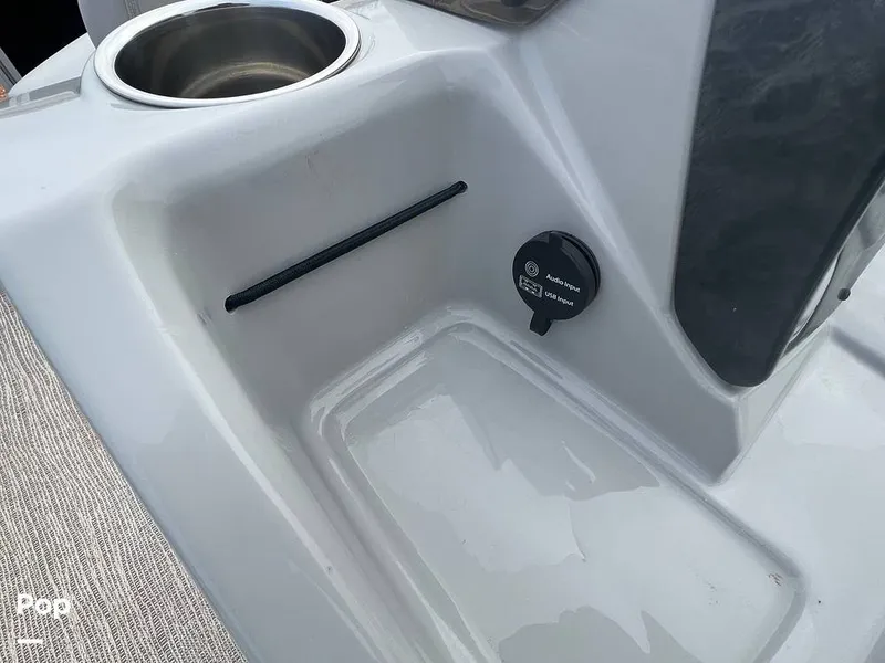 Slide: The Image of USB Port - 11506422