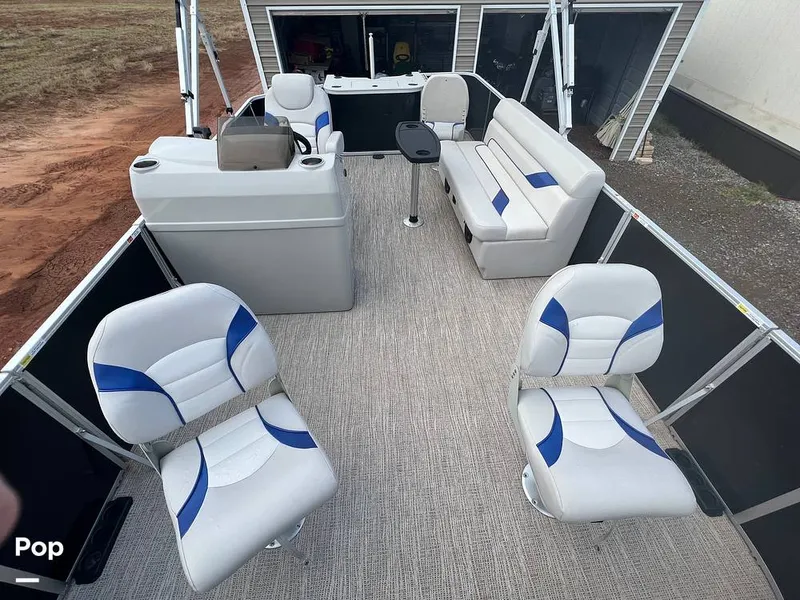 Slide: The Image of Deck - 11506404