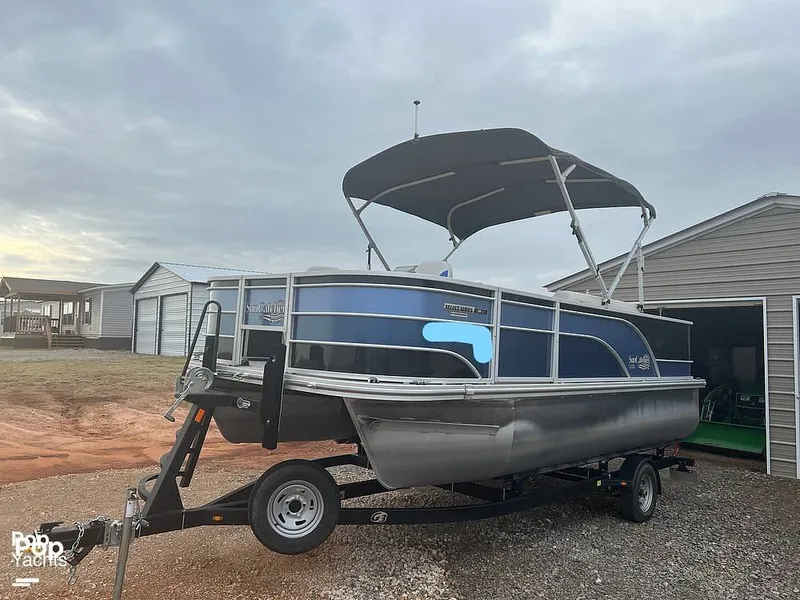 Slide: The Image of SunCatcher Select 18F Saltwater Series 2021 - 11536577