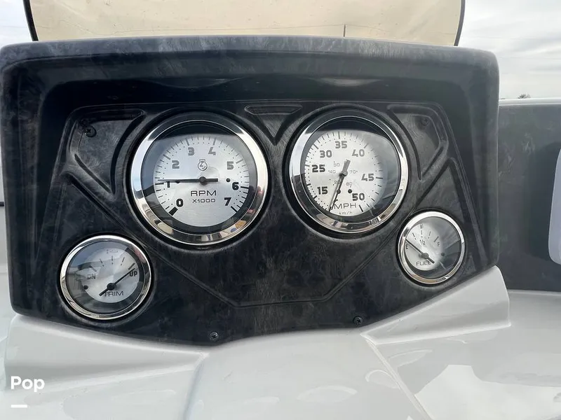 Slide: The Image of Trim, Tach, Speed, Fuel - 11506417