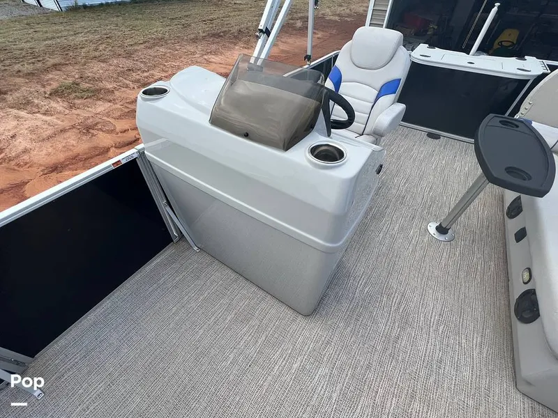 Slide: The Image of Cockpit - 11506407