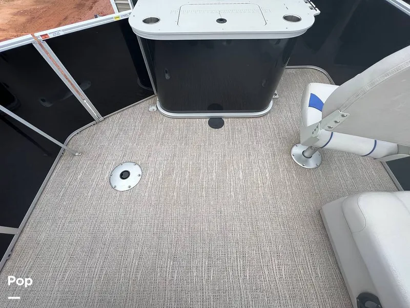 Slide: The Image of SunCatcher Select 18F Saltwater Series 2021 - 11506433