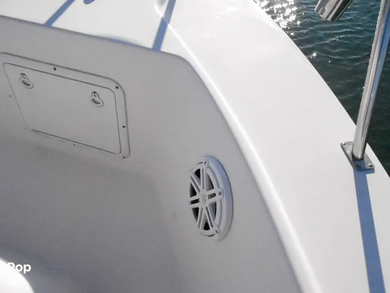 Slide: The Image of Pro-Line 2550 Walkaround Mid-Cabin 1992 - 11459179