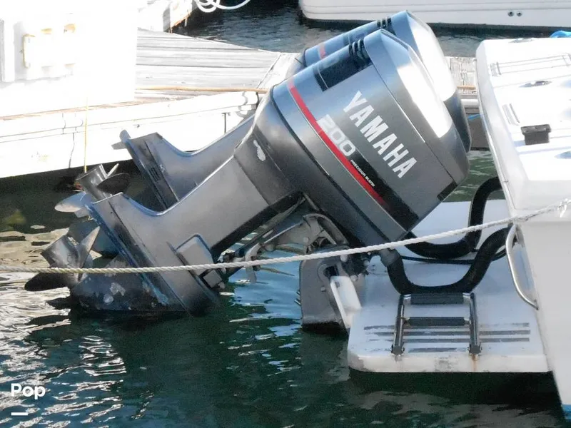 Slide: The Image of Pro-Line 2550 Walkaround Mid-Cabin 1992 - 11459003