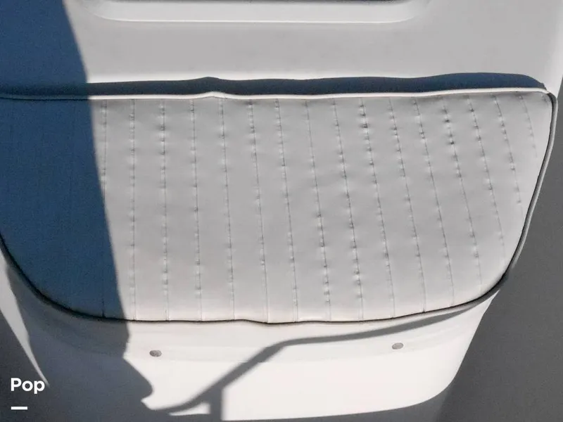 Slide: The Image of Pro-Line 2550 Walkaround Mid-Cabin 1992 - 11459188