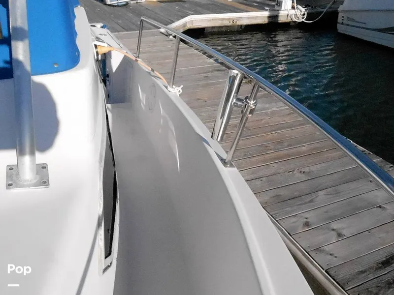 Slide: The Image of Pro-Line 2550 Walkaround Mid-Cabin 1992 - 11459196