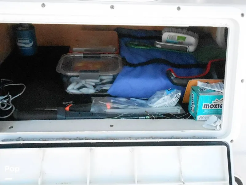 Slide: The Image of Pro-Line 2550 Walkaround Mid-Cabin 1992 - 11459202