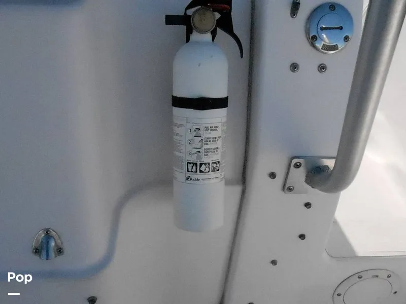 Slide: The Image of Pro-Line 2550 Walkaround Mid-Cabin 1992 - 11459205