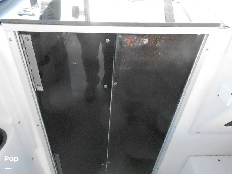 Slide: The Image of Pro-Line 2550 Walkaround Mid-Cabin 1992 - 11459211