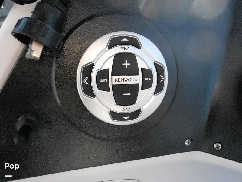 Slide: The Image of Pro-Line 2550 Walkaround Mid-Cabin 1992 - 11459225