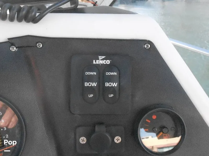 Slide: The Image of Pro-Line 2550 Walkaround Mid-Cabin 1992 - 11459231