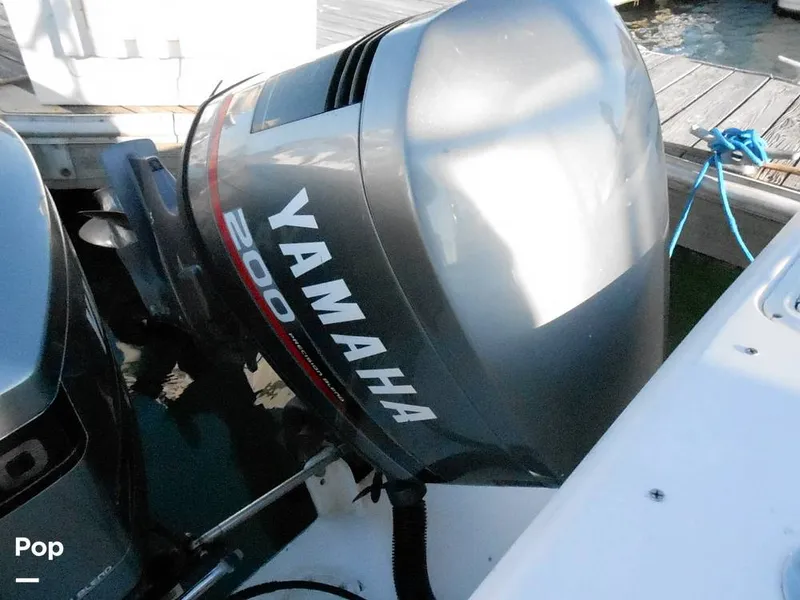 Slide: The Image of Pro-Line 2550 Walkaround Mid-Cabin 1992 - 11459244