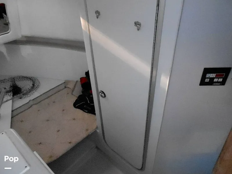 Slide: The Image of Pro-Line 2550 Walkaround Mid-Cabin 1992 - 11459253