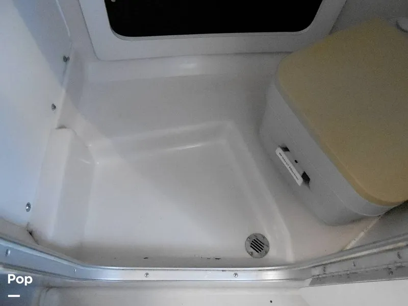 Slide: The Image of Pro-Line 2550 Walkaround Mid-Cabin 1992 - 11459275