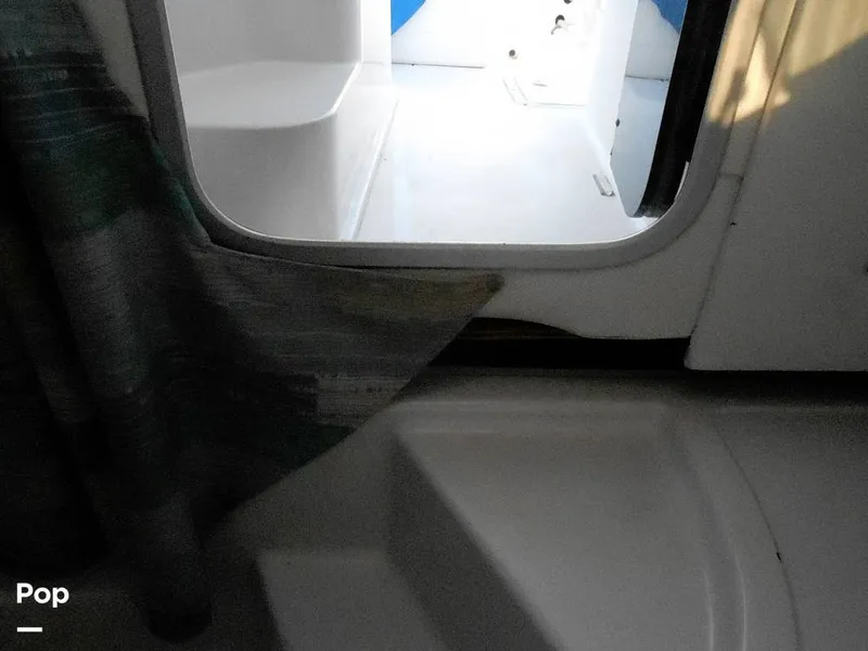 Slide: The Image of Pro-Line 2550 Walkaround Mid-Cabin 1992 - 11459287