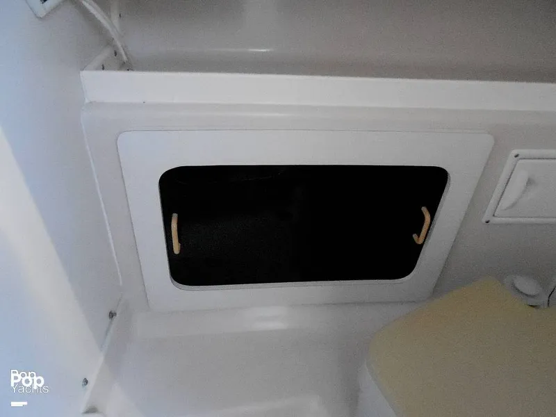 Slide: The Image of Pro-Line 2550 Walkaround Mid-Cabin 1992 - 11838373